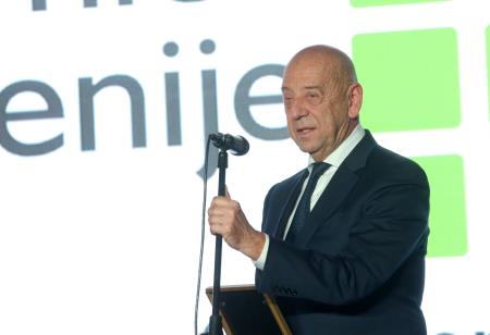 ONA ali ON 52 FOTO LJUBO VUKELIČ